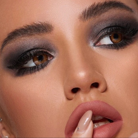 9 piece Eyeshadow Palette Black and Grays - Picture 2 of 4